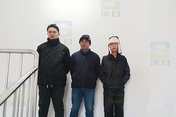 1. 美深日人在路上，十二月新岁将至，愿安静美好常在！1295.jpg