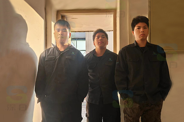 1. 美深日人在路上，十二月新岁将至，愿安静美好常在！1393.jpg